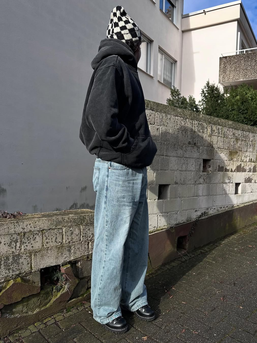 ESSENTIAL WASHED HOODIE